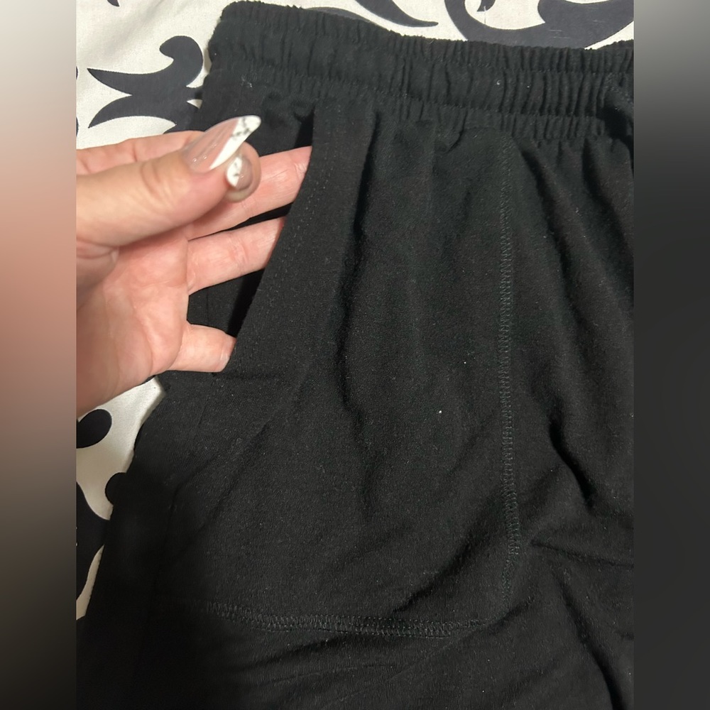 2 piece Zenana Black Pj Oversized L shirt& L short set-size L - Picture 11 of 16